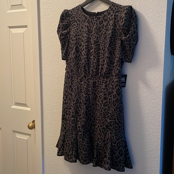 NWT Leopard Print Dress - Picture 3 of 4